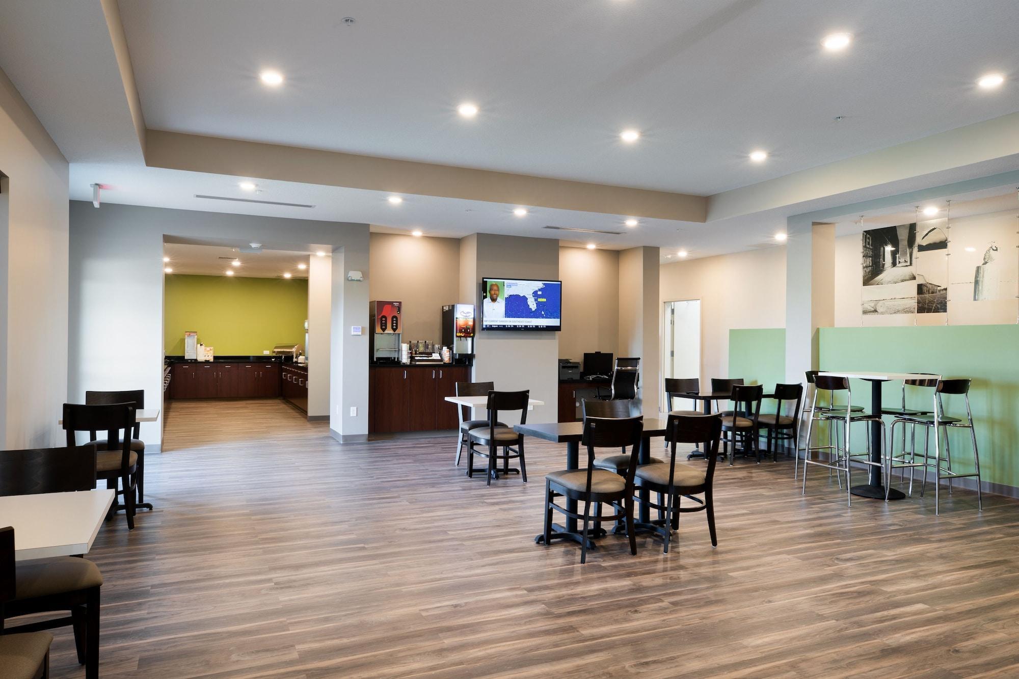 Sleep Inn&suites Park City-wichita North 2*