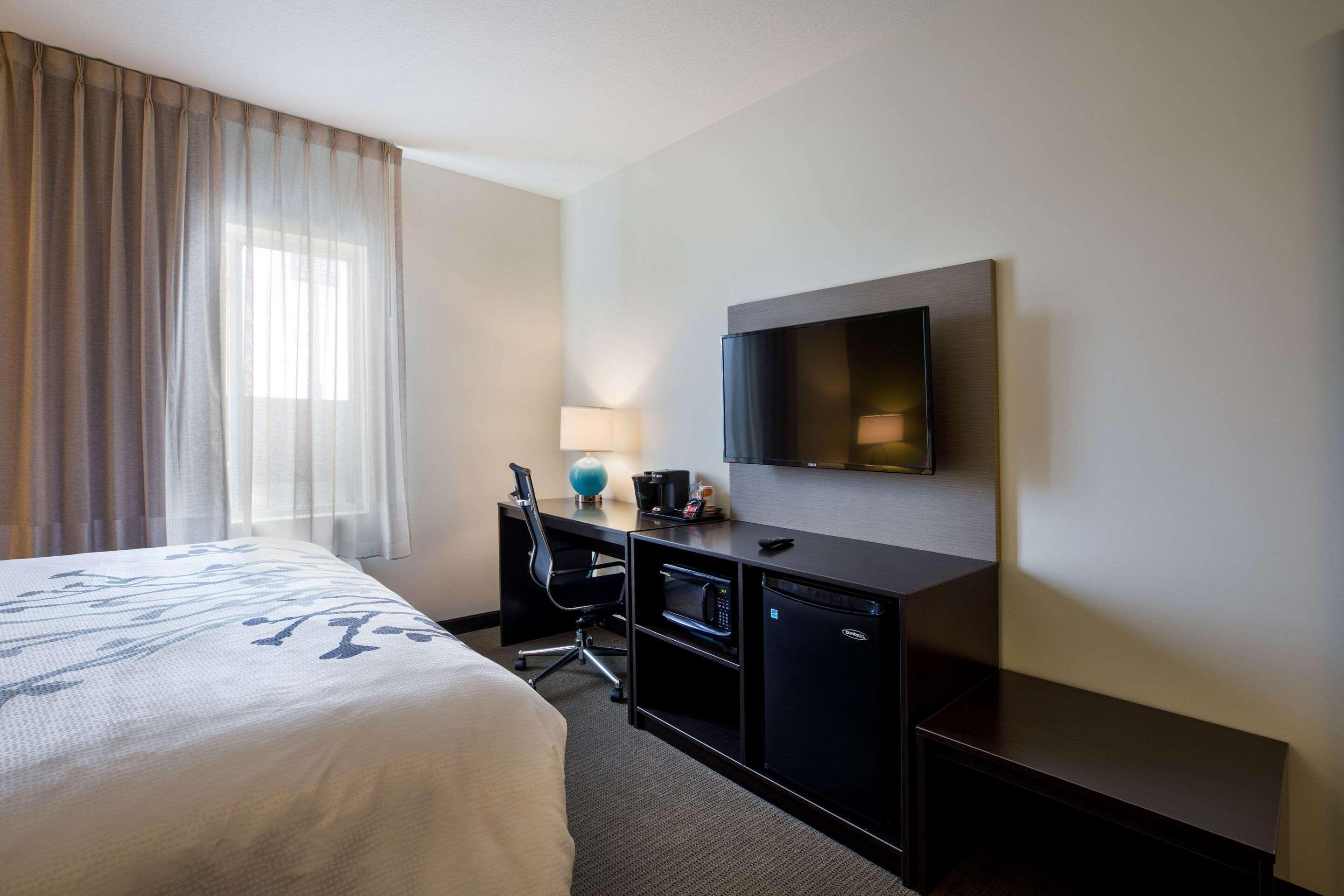 Hotel Sleep & Park City-wichita North 2*