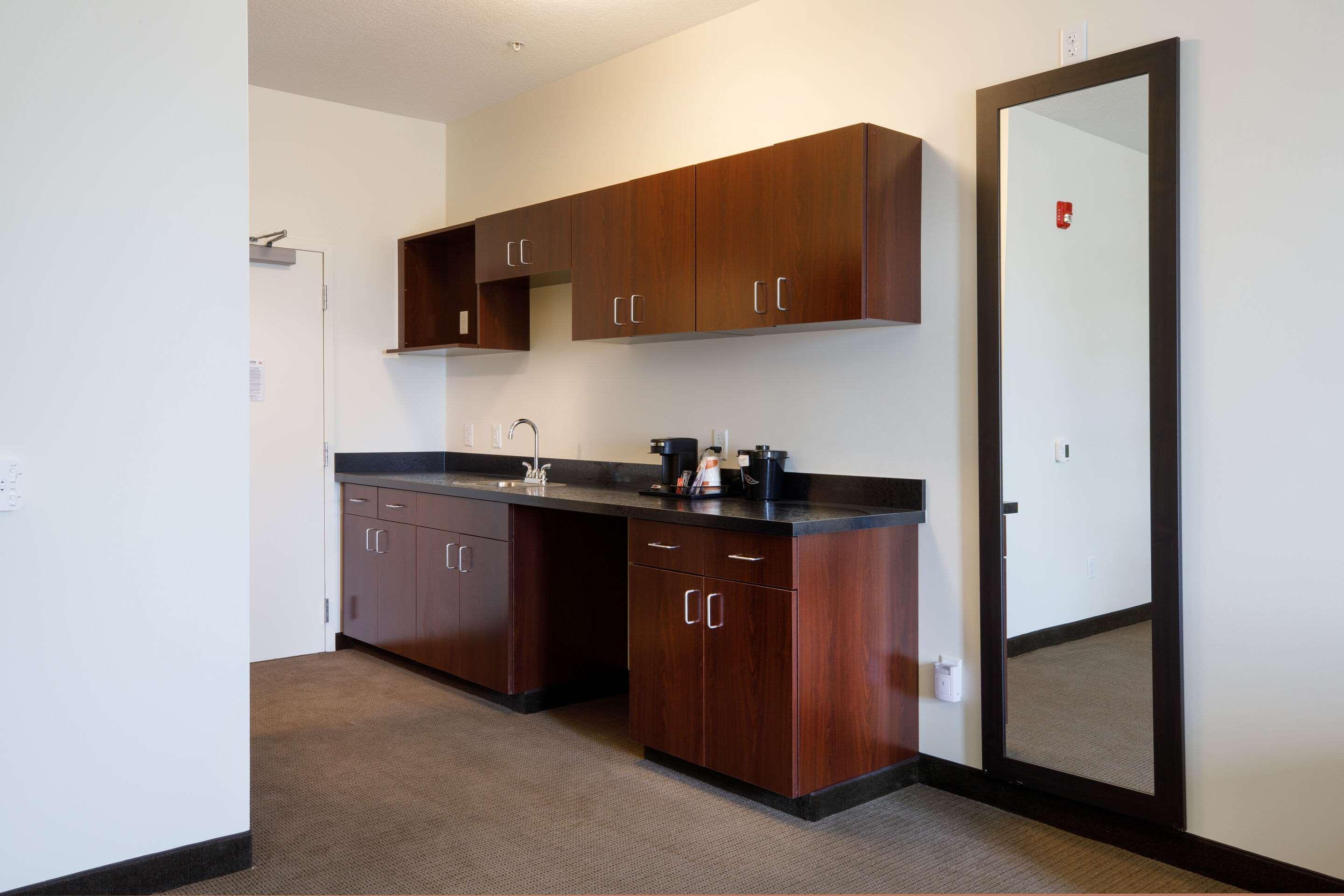 Sleep & Park City-wichita North Hotel 2*